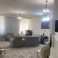 ۱۵۰متردرطبقه اول در صدف دوقدمی مترو