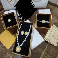 سرویس طلا ماه تیر