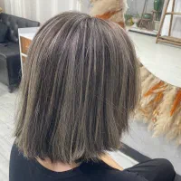 خدمات رنگ ، کراتین و احیای مو|خدمات آرایشگری و زیبایی|فولادشهر, B2|دیوار