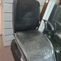 صندلی تخت و آیینه آرایشگاه