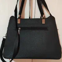 کیف مشکی|کیف، کفش، کمربند|پرند, فاز ۶|دیوار