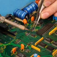 تعمیرات تخصصی لپ‌تاپ، کیس کامپیوتر و انواع گوشی