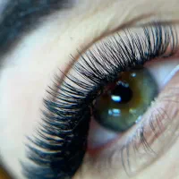 آموزش تخصصی اکستنشن مژه و لیفت ابرو فردیس