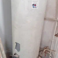 آبگرمکن مخزنی بزرگ تمیز