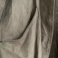 بارونی بلند|لباس|صومعه‌سرا, |دیوار