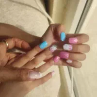 خدمات کاشت و ترمیم ناخن