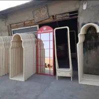 آینه قدی چوبی ساده. دفرمه .پنجره ای. پایه دار|آینه|چهاردانگه (تهران), |دیوار