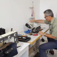 تعمیر کار چرخ خیاطی