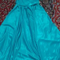 لباس مجلسی ساتن فقط یک بار استفاده شده.