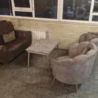 مبلمان راحتی با میز