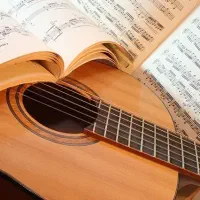 آموزش گیتار در آموزشگاه