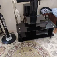 میز شیشه ای تلویزیون