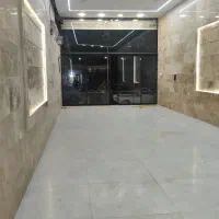 ۱۵۰متر مغازه سقف بلند با بالکن نمایشگاهی