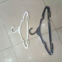 آویز لباس بچگانه و بزرگسال دونه ای فقط ۲هزارت