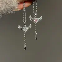 گردنبند جواهری بال متحرک