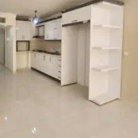 آپارتمان حاشیه کوچه 40متری تجاری دائم 100متر