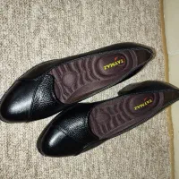 کفش چرم سایز 38
