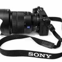 دوربین سونی Sony ZV E10 با لنز FE 24-70mm f/4 ZA