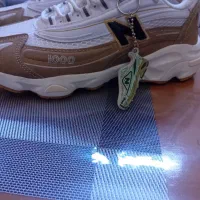 کتونی نیوبالانس اورجینال|کیف، کفش، کمربند|اندیشه, اندیشه فاز ۳|دیوار