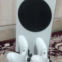 ایکس باکس سری اس با دو دسته و شارژر اصلی|کنسول، بازی ویدئویی و آنلاین|شیراز, شهرک سراج‎|دیوار