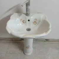 روشویی و توالت فرنگی