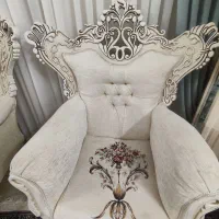 مبل تاج دار