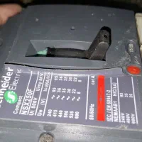 کلید اتوماتیک قابل تنظیم ۲۵۰ امپر|ماشین‌آلات صنعتی|خرمدره, |دیوار