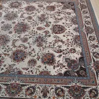 فرش و میز رادیو عتیقه