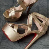 کفش مجلسی شیک و لاکچری سایز ۳۸ نو