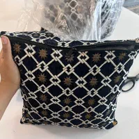 انواع کاور کوسن و کوسن پر شده موجود است|مبلمان خانگی و میز عسلی|کرمان, |دیوار