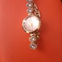 ساعت  دست طلایی