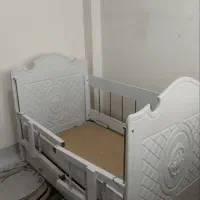 تخت خواب نوزادی همراه خوشخواب|تخت و صندلی بچه|هشتگرد, شهرک راه آهن|دیوار