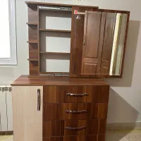 دراور و آینه به همراه میز تحریر