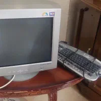 کیس مانیتور و کیبورد