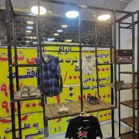 تعدادی چوب لباسی رگال استند و ...|فروشگاه و مغازه|قم, نیروگاه|دیوار