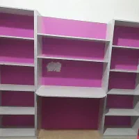 قفسه و میز تحریر