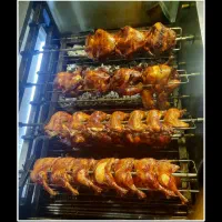 به یک همکار ماهر یا نیمه ماهر در مرغ بریان فروشی