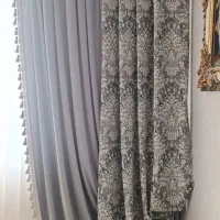 کنار پرده ای نگین کاری شده