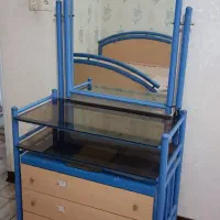 تخت خواب دو نفره و میز آرایش کمد ۳ کشو|تخت و سرویس خواب|اهواز, زیتون کارمندی|دیوار
