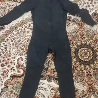 وت سوت(لباس غواصی)