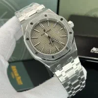 ساعت  ادمادرپیگه