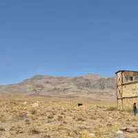 زمین به مساحت ۲۵۵ متر