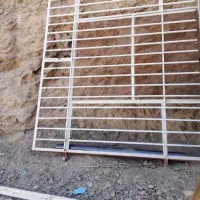 پنجره آهنی بزرگ