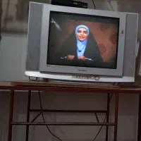 دستگاه ومیز تلویزیون