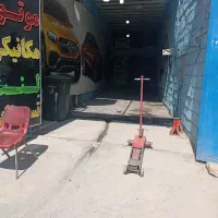 مغازه بر خیابان