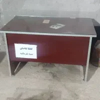 میز مدیریت روش شیشه هم داره
