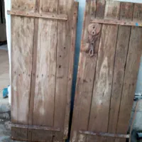 درب چوبی نوستالژی