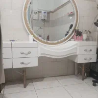 آیینه کنسول و صندلی اصلاح