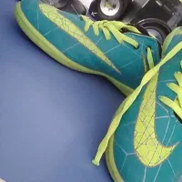 به نام کفش فوتبال و لباس کاراته