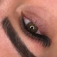 اکستنشن مژه و لیفت